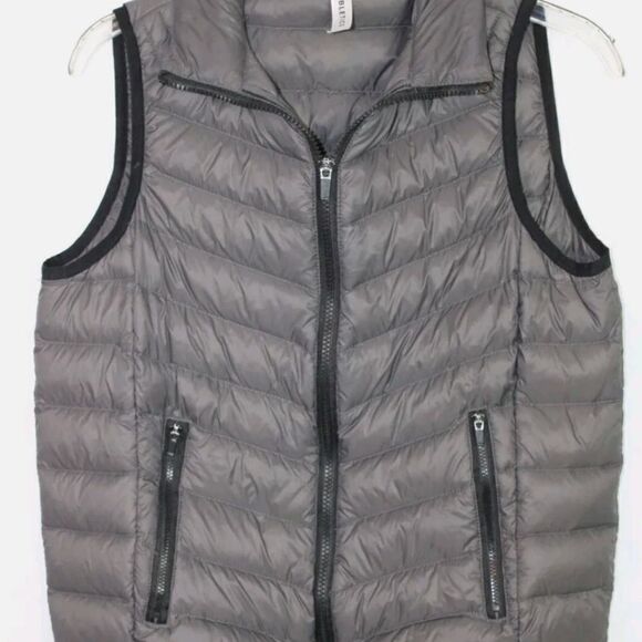 FABLETICS GRAY PACKABLE WOMENS SIZE M VEST 394975-47 - Picture 5 of 8